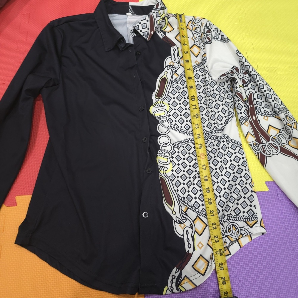 Women's Bold Geometric‎ Chain Print Button Up Shirt - Black & White - Size L